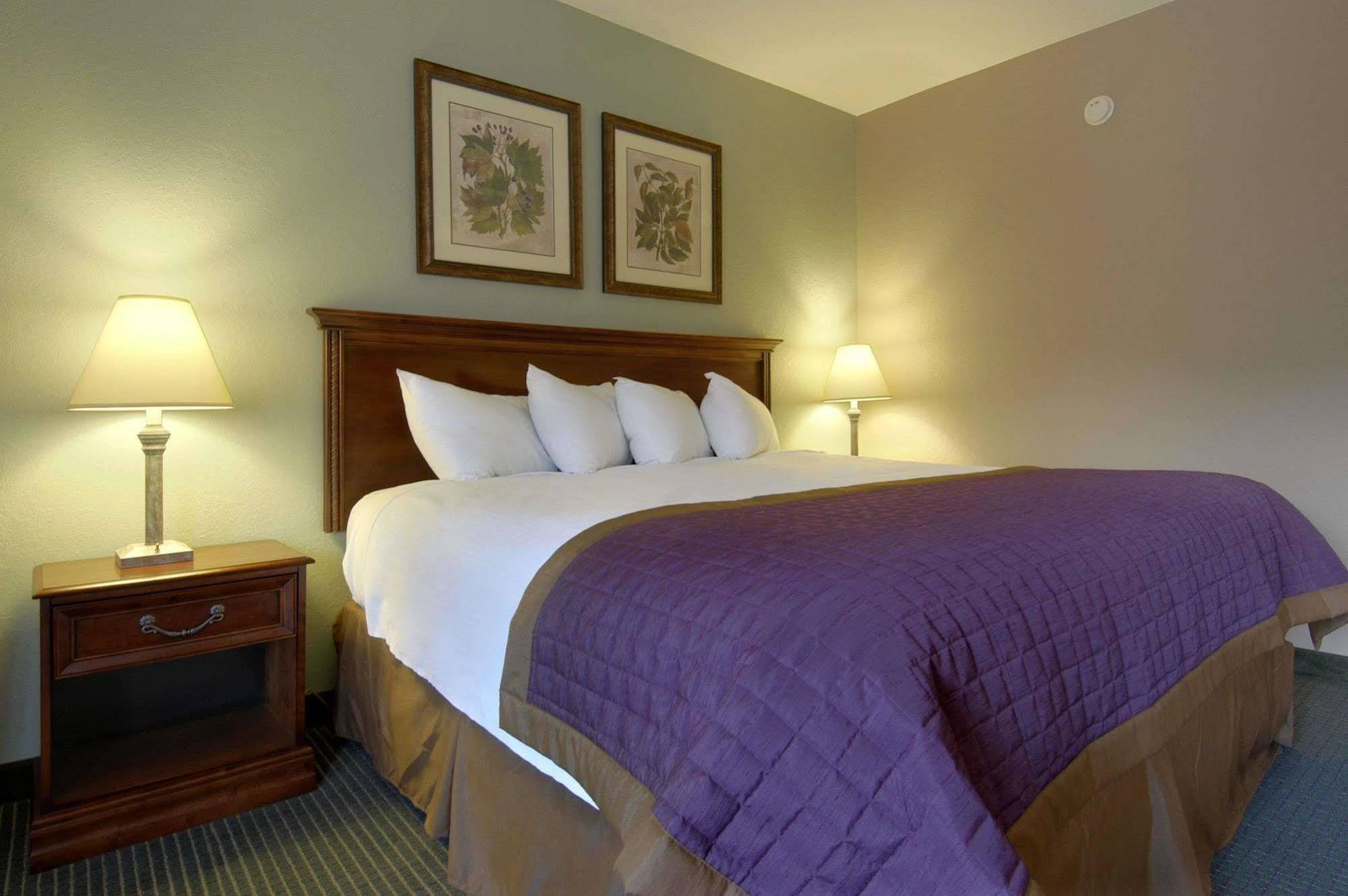 Bay Mountain Smoky Mountains Hotel Cherokee